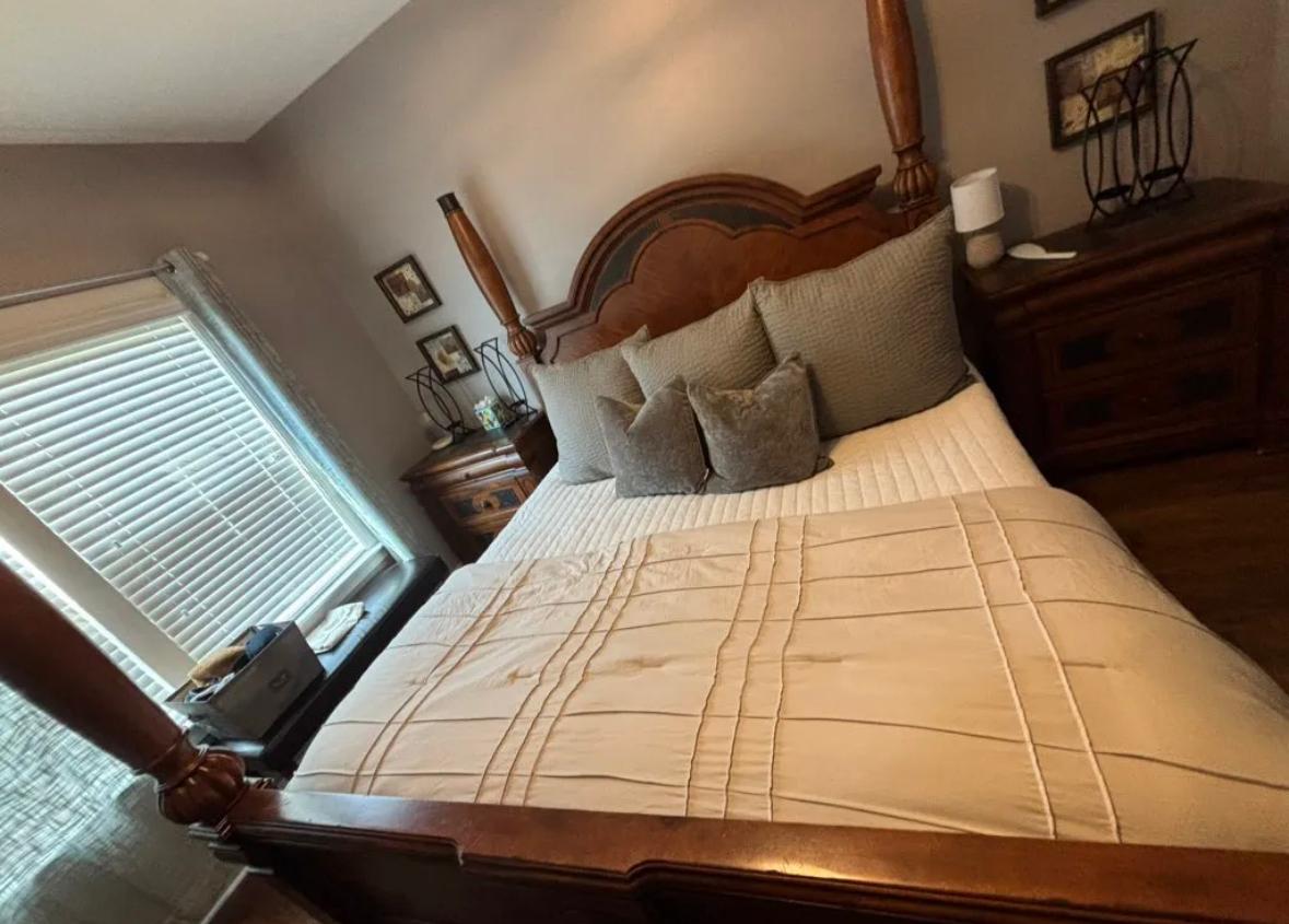 Classic Wooden Suite Comfort